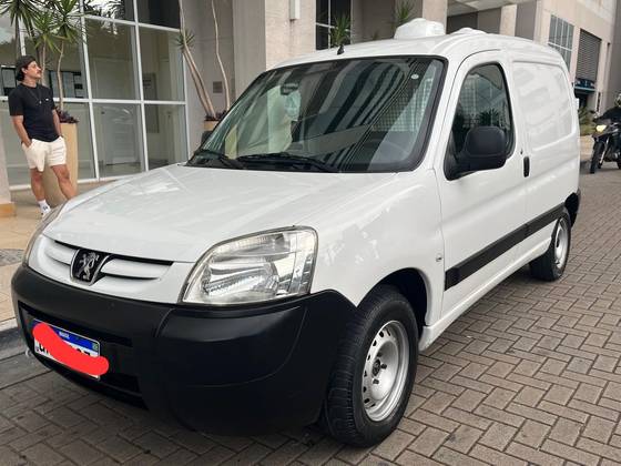 PEUGEOT PARTNER 1.6 FURGÃO 800KG 16V FLEX 3P MANUAL PEUGEOT PARTNER 1.6 FURGÃO 800KG 16V FLEX 3P MANUAL